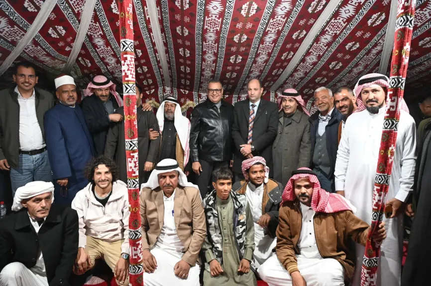 لقاء المحافظ بمشايخ بدو خليج العقبة