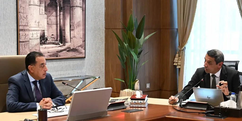   متابعة حكومية دقيقة للمشروعات 