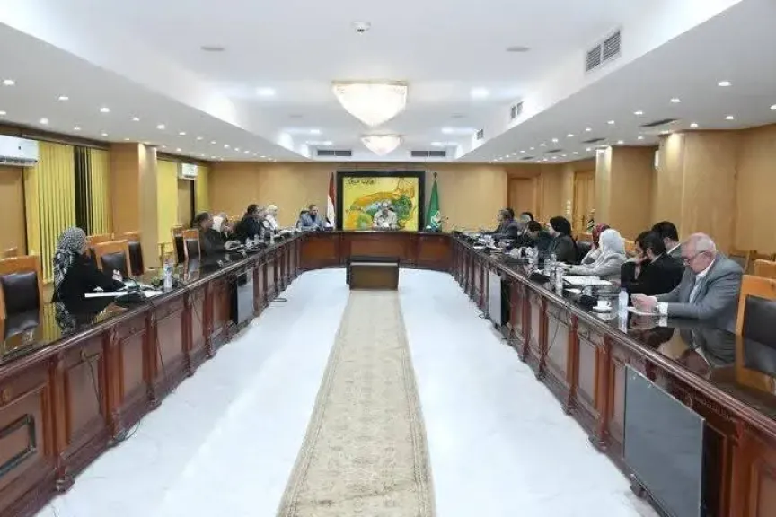 محافظ الفيوم وأعضاء مجلسي الشعب والشيوخ 