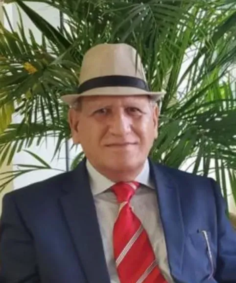 الدكتور منصور مالك 