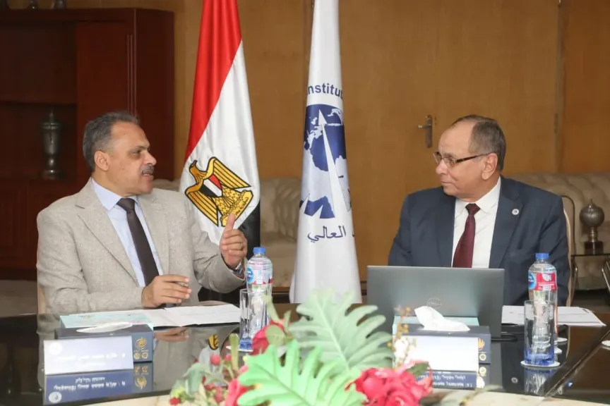 محافظ الشرقية يشارك في اجتماع مجلس إدارة المعهد التكنولوجي العالي بالعاشر