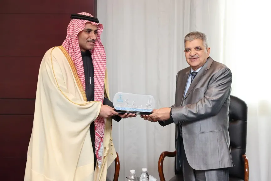تعاون لبناء معديات وأعمال الموانئ والتكريك بالسعودية