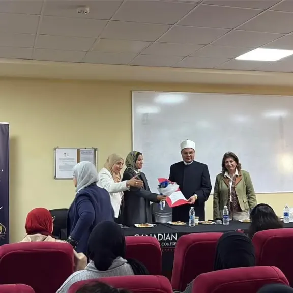 جانب من الندوة 