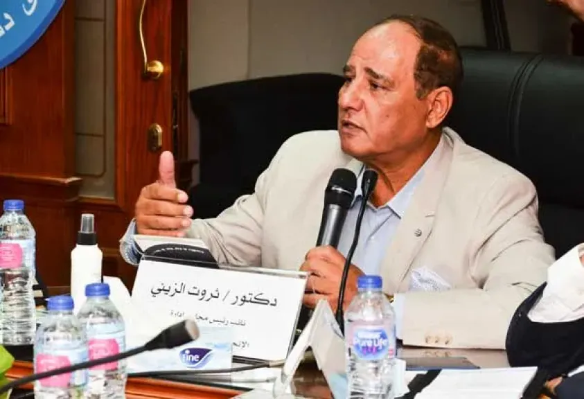 الدكتور ثروت الزيني 