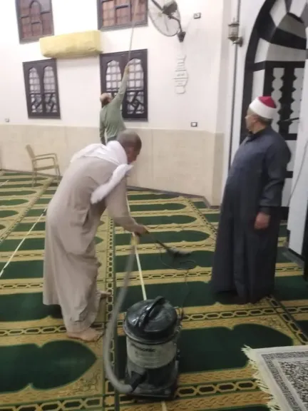 أوقاف الشرقية تُدشّن حملة نظافة شاملة بالمساجد استعدادًا لرمضان