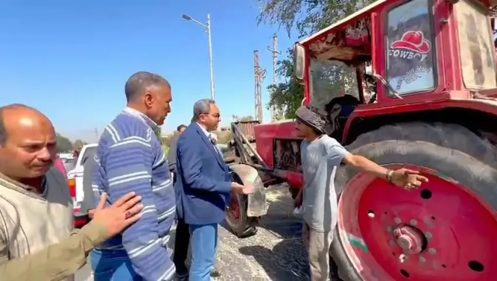 المحافظ يضبط جراراً مخالفاً علي الطريق الزراعي مصر أسوان