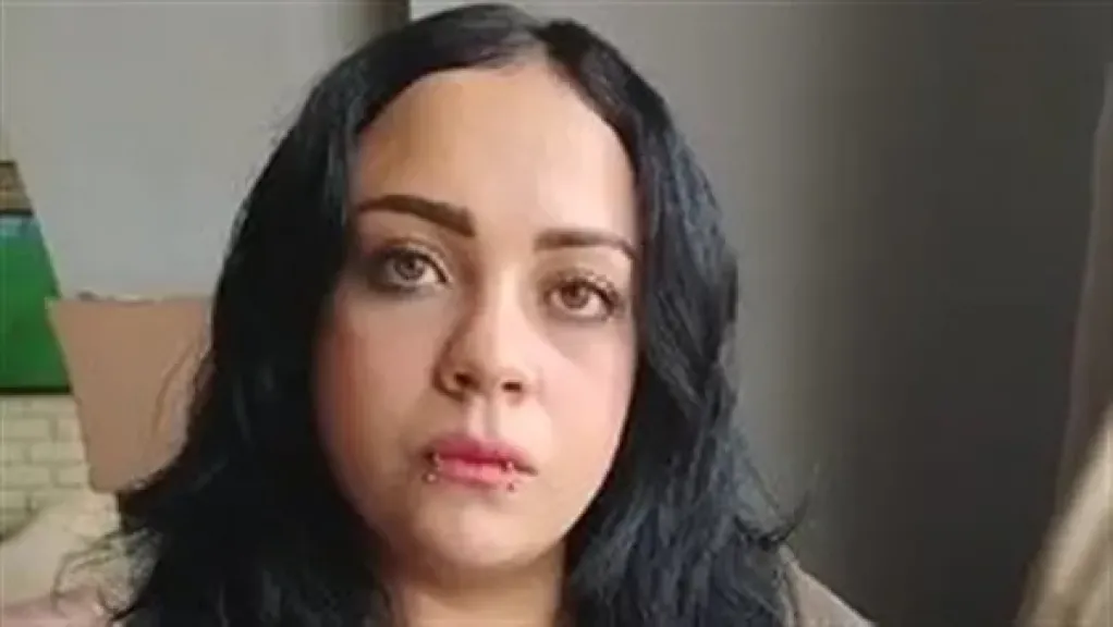 فتاة الأتوبيس