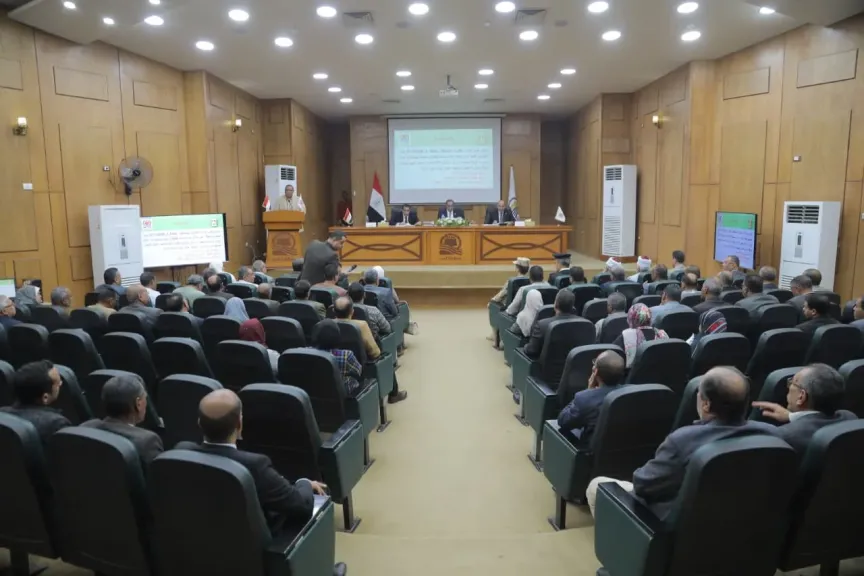 إجتماع المجلس التنفيذي لمحافظة قنا