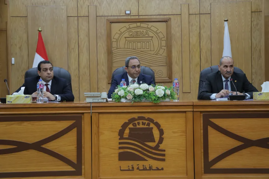 تطوير الميادين لتحسين الصورة البصرية والحضارية للمحافظة 