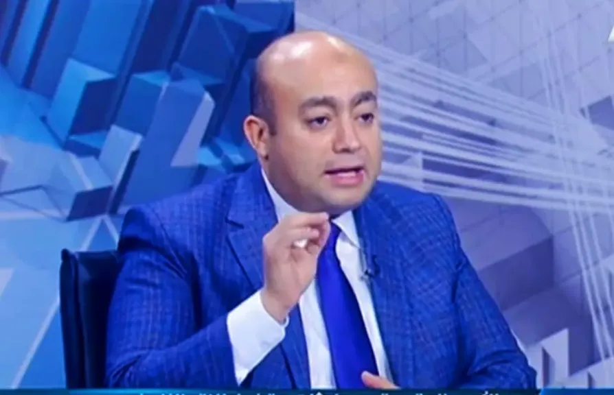 إسلام عوض، المحلل السياسي