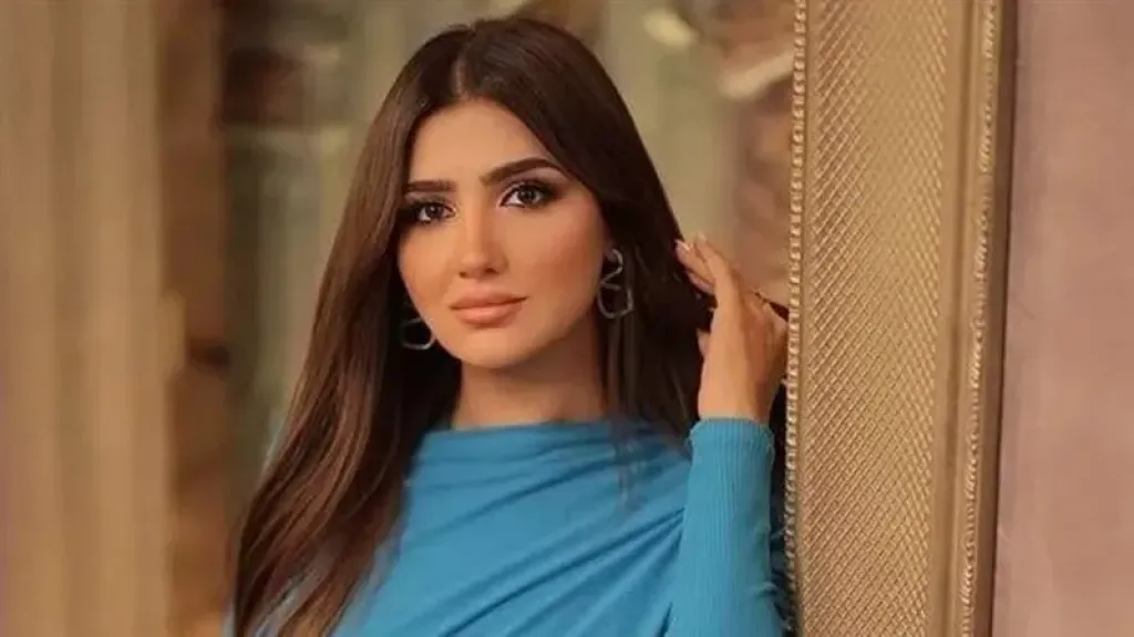 الفنانة مي عمر