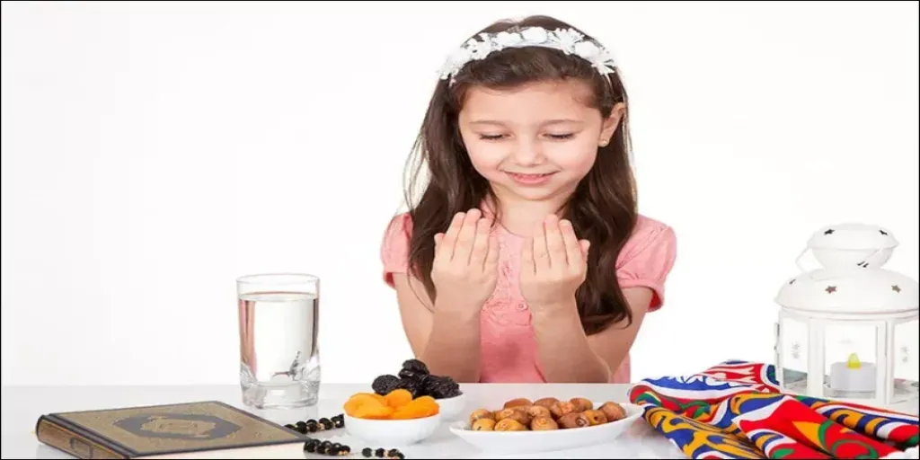 كيف تعود ابنك على الصيام؟.. استشاري تعديل سلوك يجيب