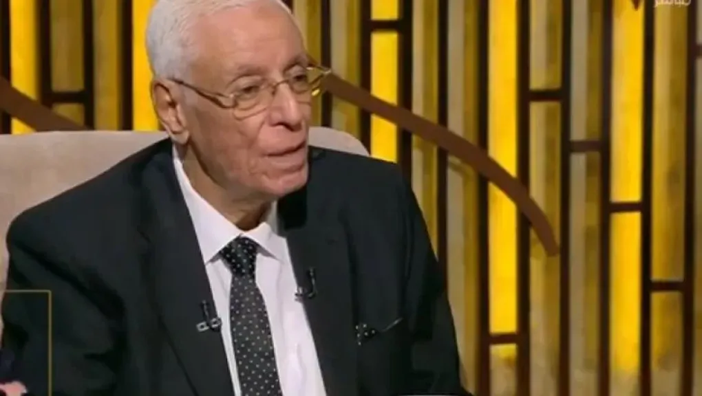 الدكتور حسام موافي، أستاذ الحالات الحرجة بكلية طب قصر العيني