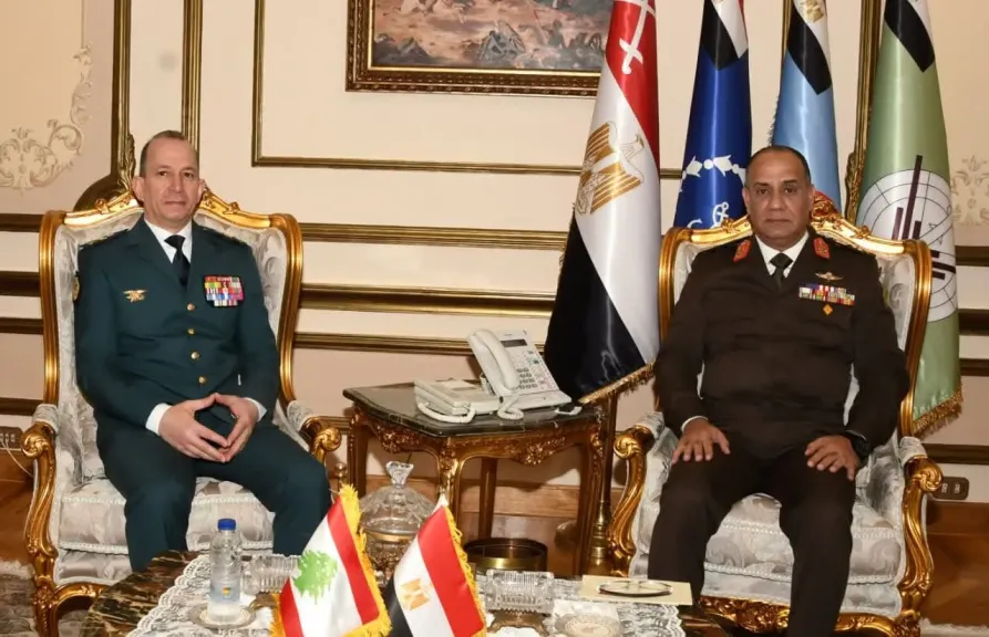 وزير الدفاع والإنتاج الحربى يلتقى بقائد الجيش اللبنانى 