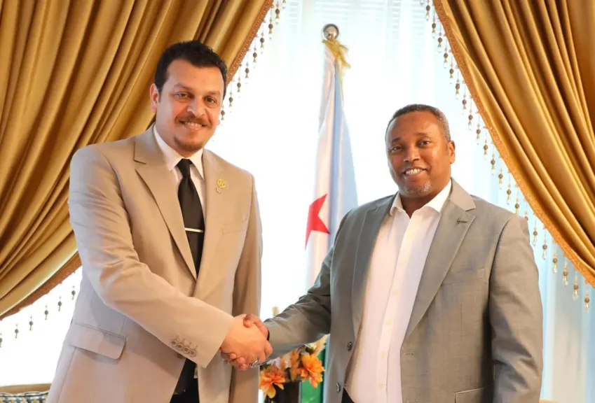 السفير ياسر البخشوان بصحبة وزير الدولة للطاقة والموارد الطبيعية بجمهورية جيبوتي
