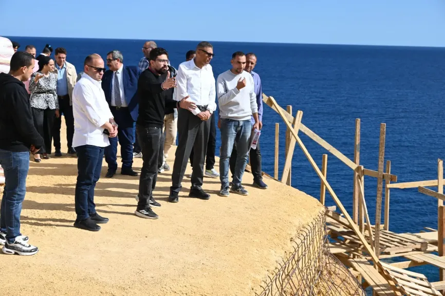 المحافظ يتفقد عدد من المشروعات التنموية والسياحية
