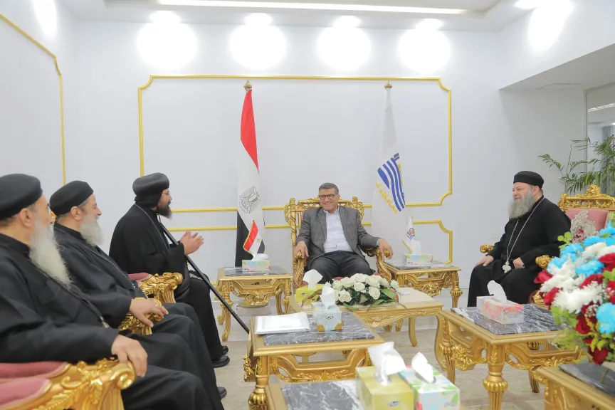 محافظ قنا يستقبل وفد مطرانية قنا للأقباط الأرثوذكس 