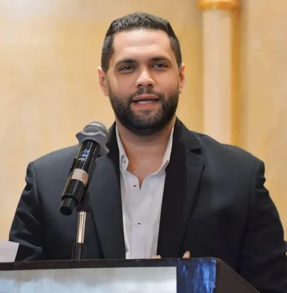 أحمد طارق