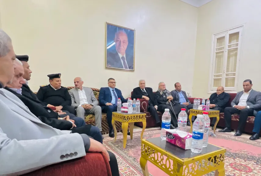 محافظ قنا يقدم واجب العزاء لأسرة رئيس الإذاعة المصرية الأسبق