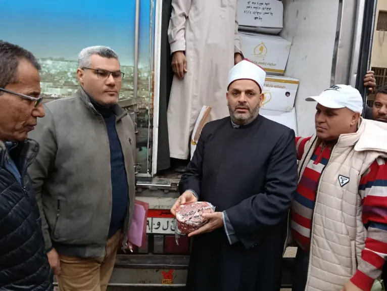 5 أطنان لحوم للأولى بالرعاية بالشرقية ضمن صكوك الإطعام