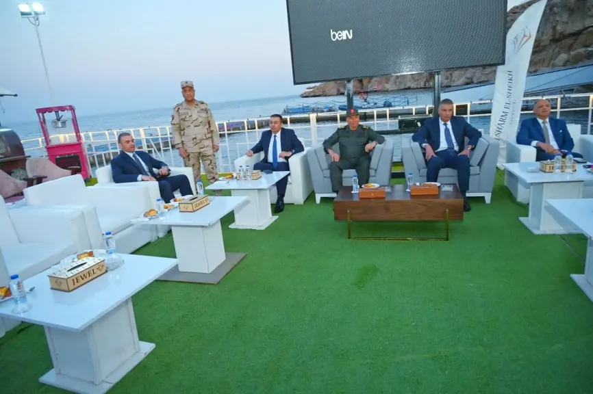 قائد الجيش الثالث الميداني ومحافظ جنوب سيناء يشهدان إفطاراً رمضانياً