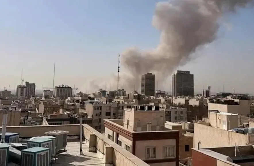 ضربات على طهران 