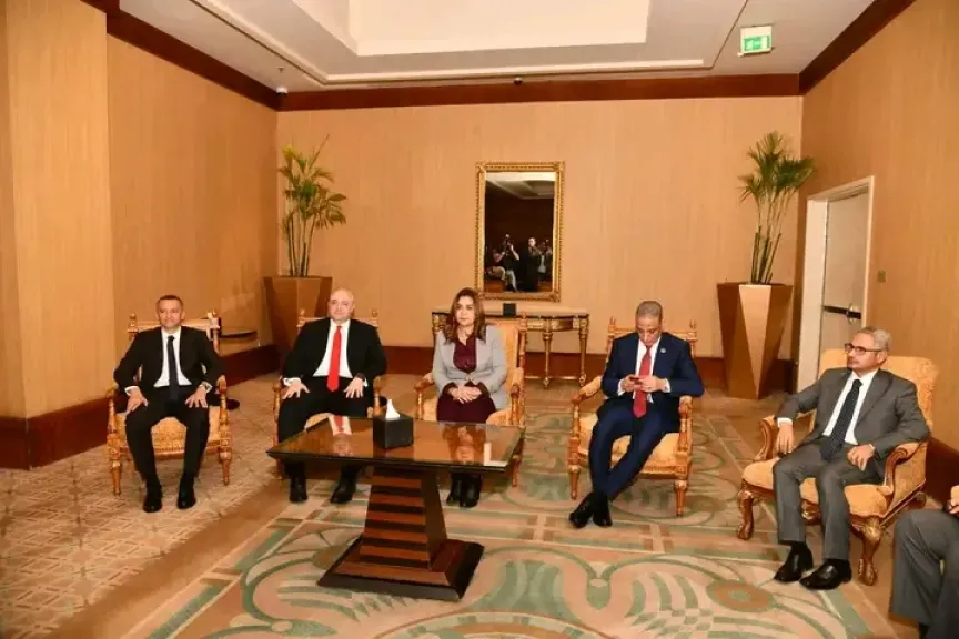 محافظ الفيوم ووزيرة التنمية المحلية 