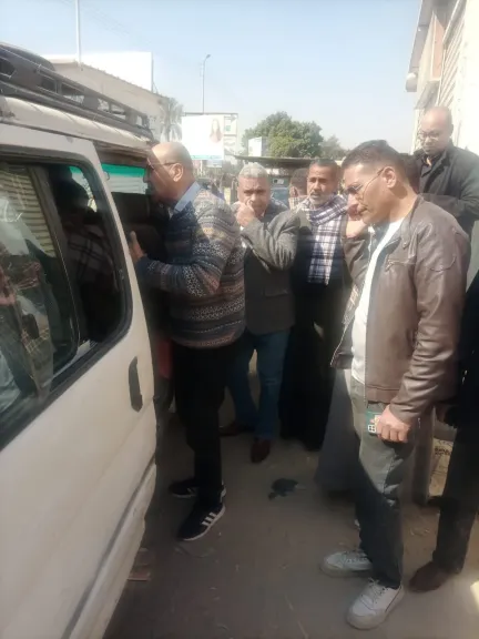 نائب المحافظ والسكرتير العام يتفقدان مجمعات المواقف 