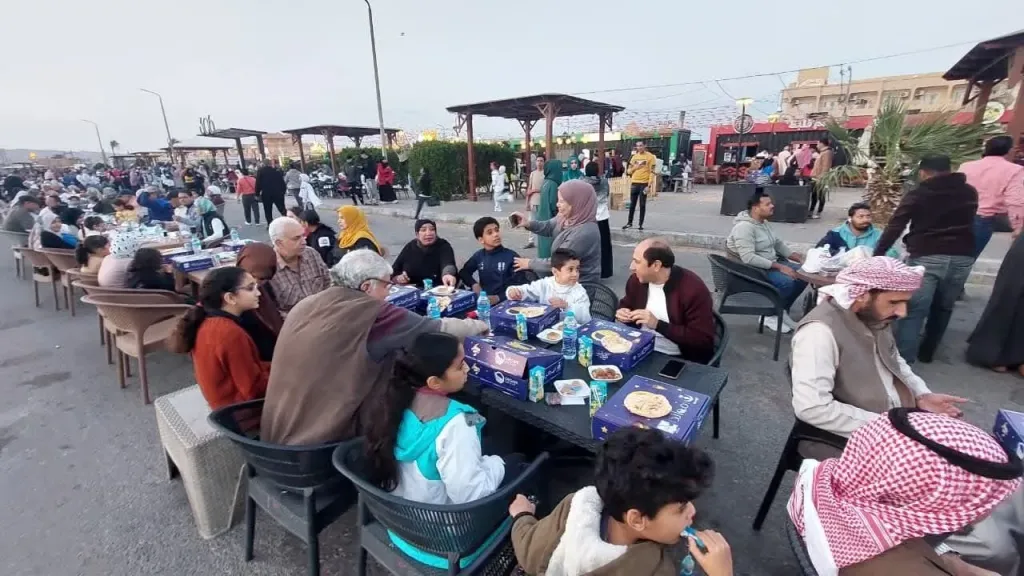 شباب طور سيناء ينظمون إفطاراً جماعياً 