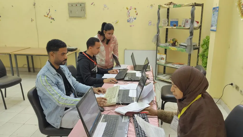 الكشف الطبي على 606 مواطن بقرية بركة نجع حمادي