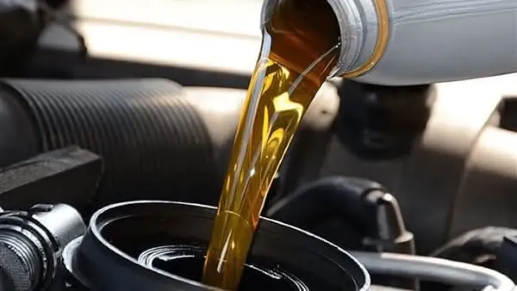 موبيل ترفع أسعار زيوت السيارات 
