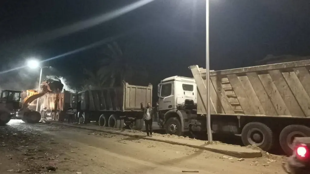 رفع 1400 طن مخلفات بشارع المصرف ورشاح أبوبصل ببولاق الدكرور والهرم