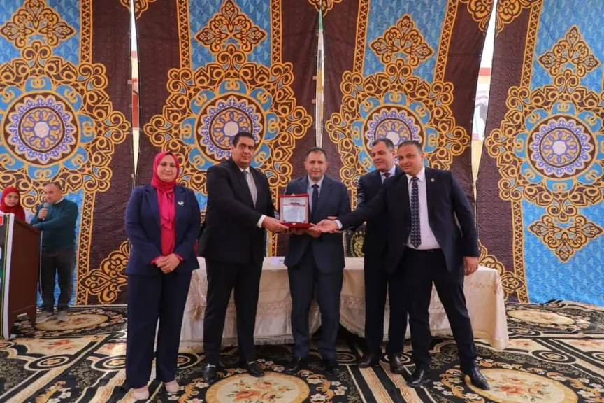 محافظ دمياط يكرم حافظات القرآن وعباقرة مدرسة حمزة السنباطي بالسرو بحضور النائب وليد التمامي صاحب المبادرة