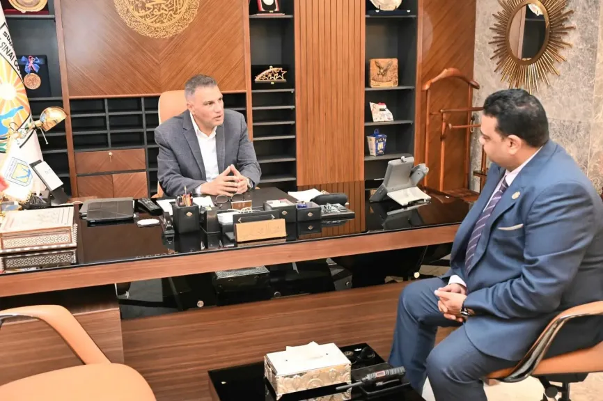 محافظ جنوب سيناء يستقبل مدير فرع الرعاية الصحية الجديد 