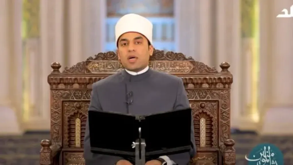 الدكتور أحمد عصام فرحات، إمام وخطيب مسجد السيدة زينب