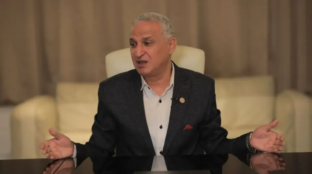 الدكتور مجدي شاكر، كبير الأثريين