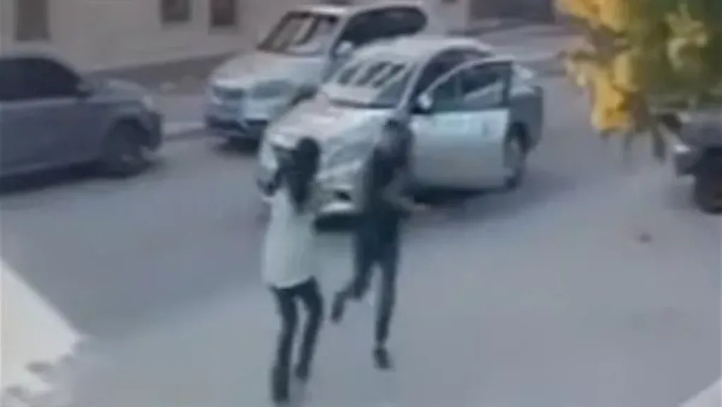 جانب من الصور 