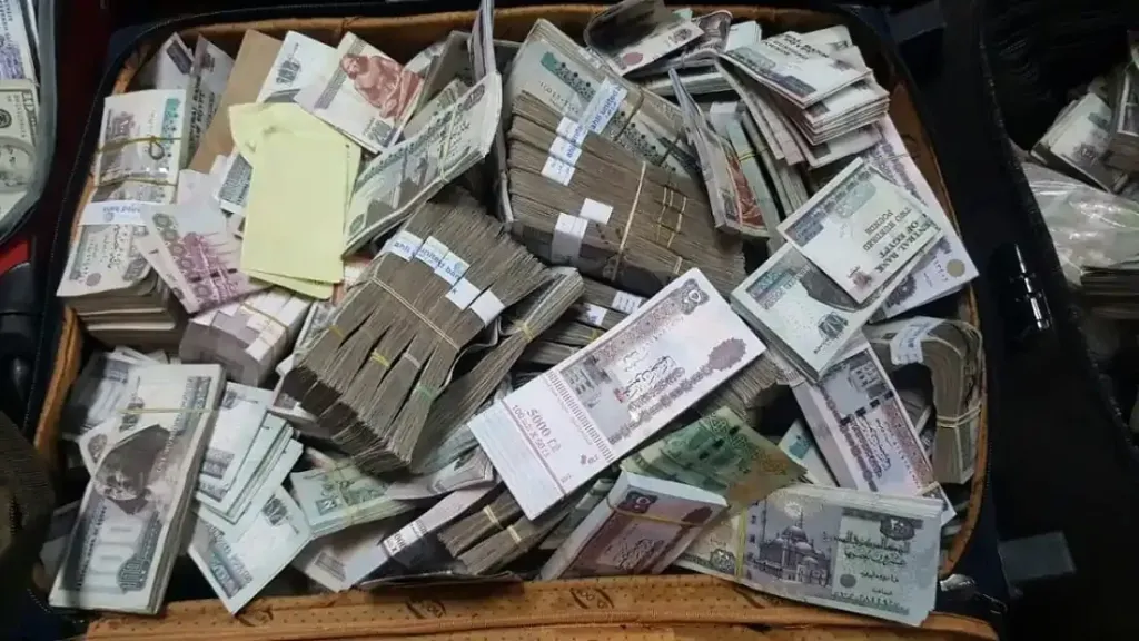 جرائم غسل الأموال