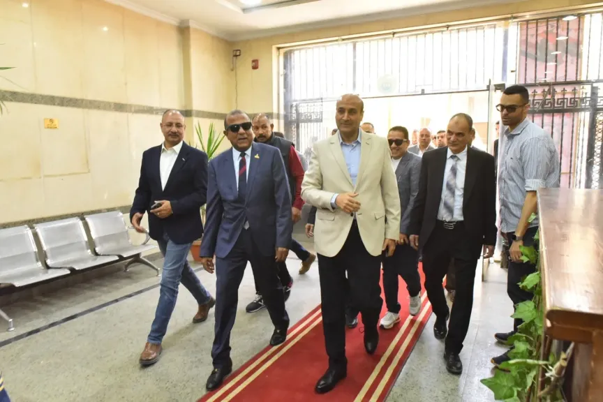 زيارة محافظ أسيوط للغرفة التجارية 