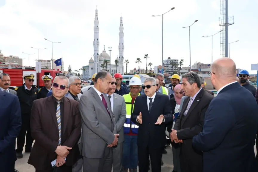 رئيس الهيئة يناقش عدد من المشروعات مع محافظ بورسعيد