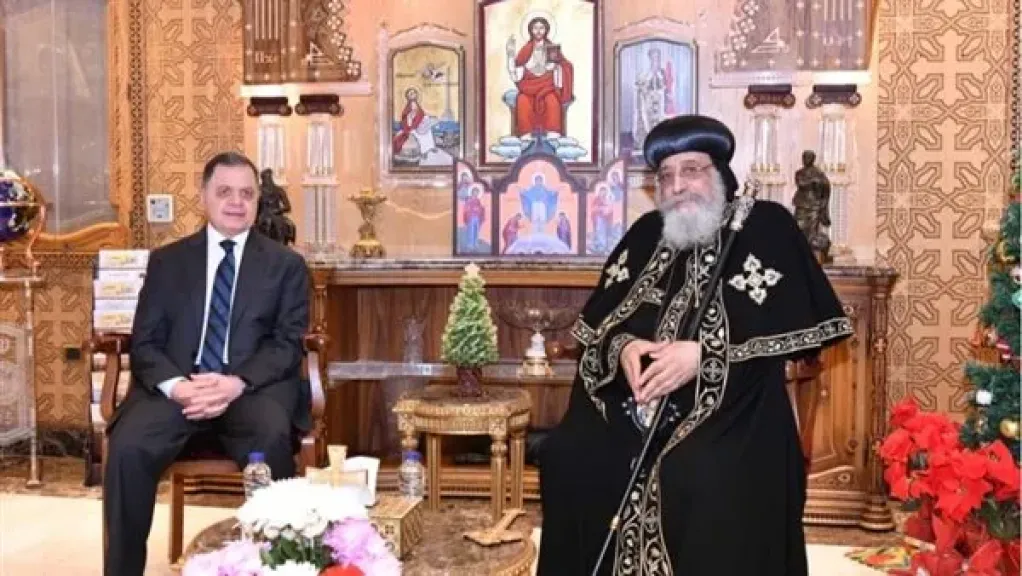 الوزير الداخليه والبابا تواضروس