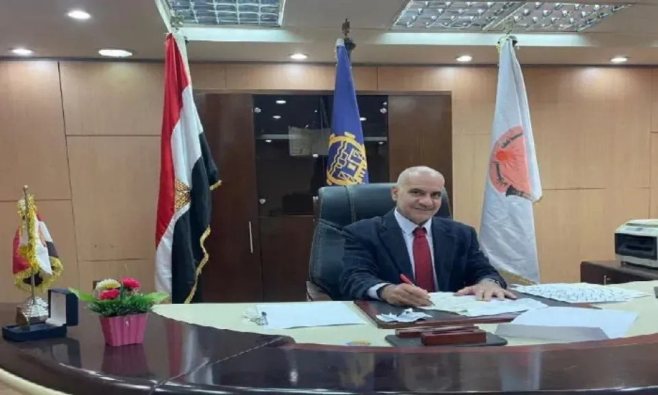 رئيس جامعة أسوان 