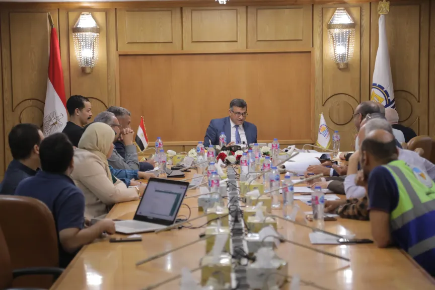 محافظ قنا يوجه بتسريع الإنجاز بمشروعات "حياة كريمة" 