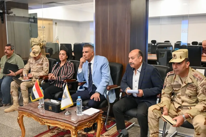 إصطفاف المعدات والمركبات ضمن مشروع صقر 165 