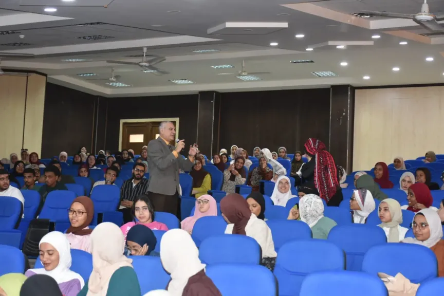 جانب من ندوة ترشيد الاستهلاك