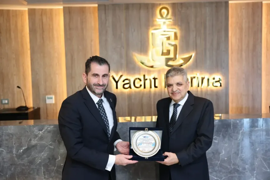 توقيع مذكرة تفاهم لإستمرار التعاون بين هيئة قناة السويس وغرفة الملاحة الدولية