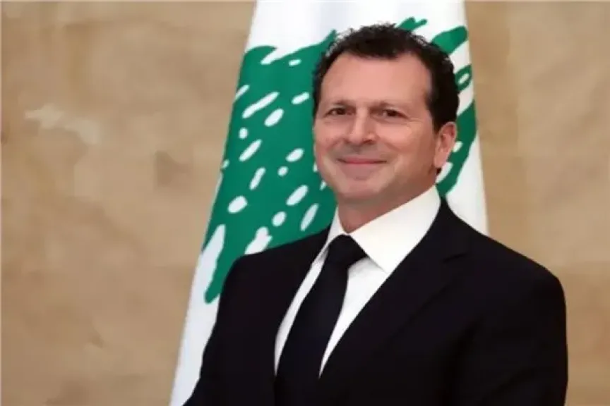 كمال شحادة وزير المهجرين في لبنان