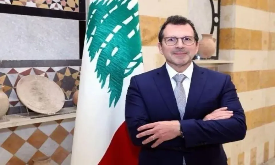  كمال شحادة وزير المهجرين في لبنان
