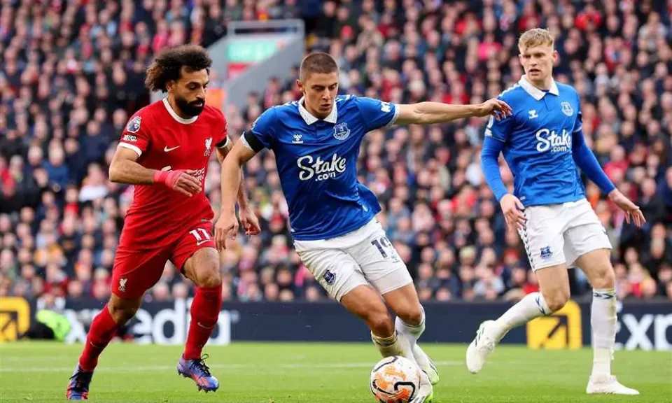 ليفربول وإيفرتون 