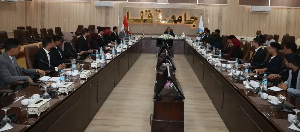 إجتماع تعزيز الأنشطة والمبادرات الطلابية بالجامعة